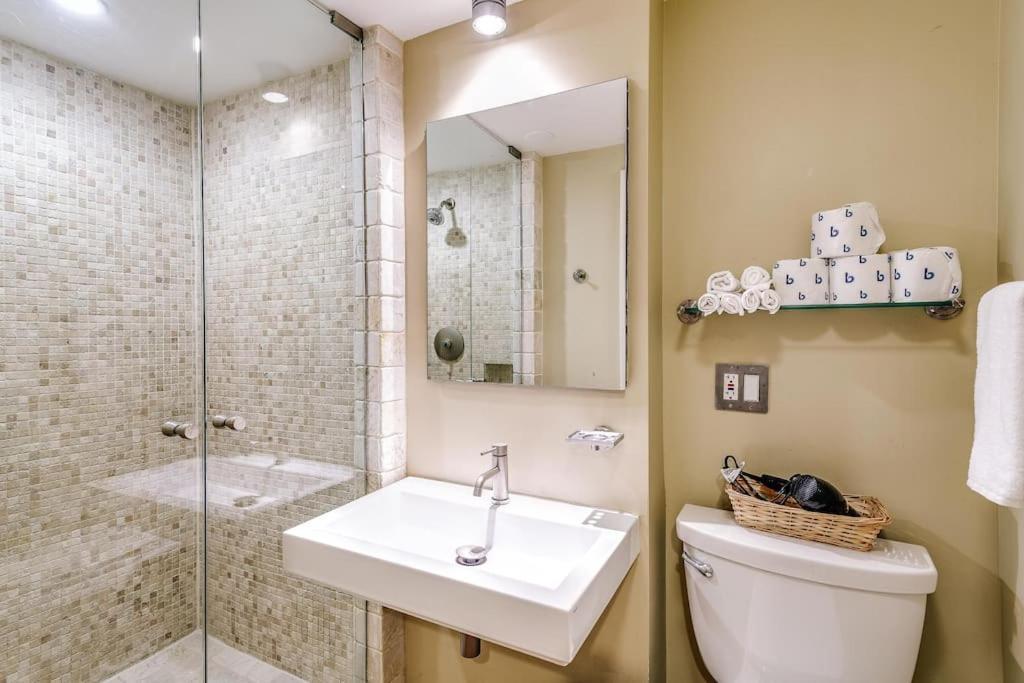 Brownstone In Gold Coast Apartment Chicago Bagian luar foto